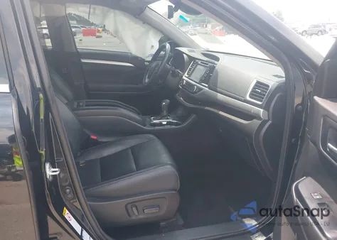 2018 Toyota Highlander Xle from USA, damaged, VIN 5TDJZRFH3JS829767